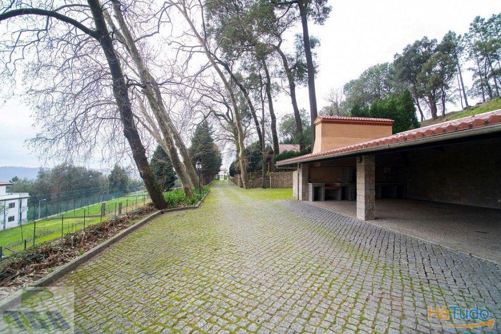 Quinta C/ 3 moradias Quinta C/ 3 moradias