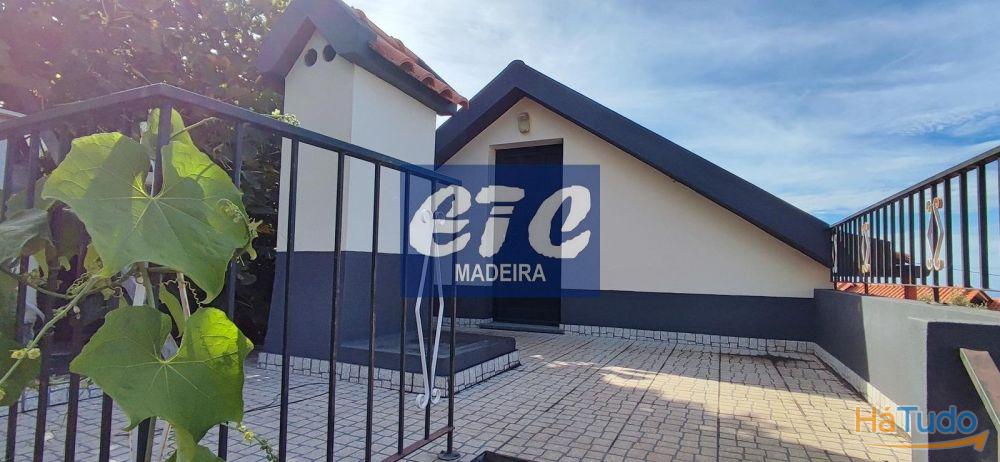 Beautiful sunny and sea view property in Arco da Calheta Beautiful sunny and sea view property in Arco da Calheta