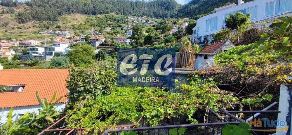 Beautiful sunny and sea view property in Arco da Calheta Beautiful sunny and sea view property in Arco da Calheta