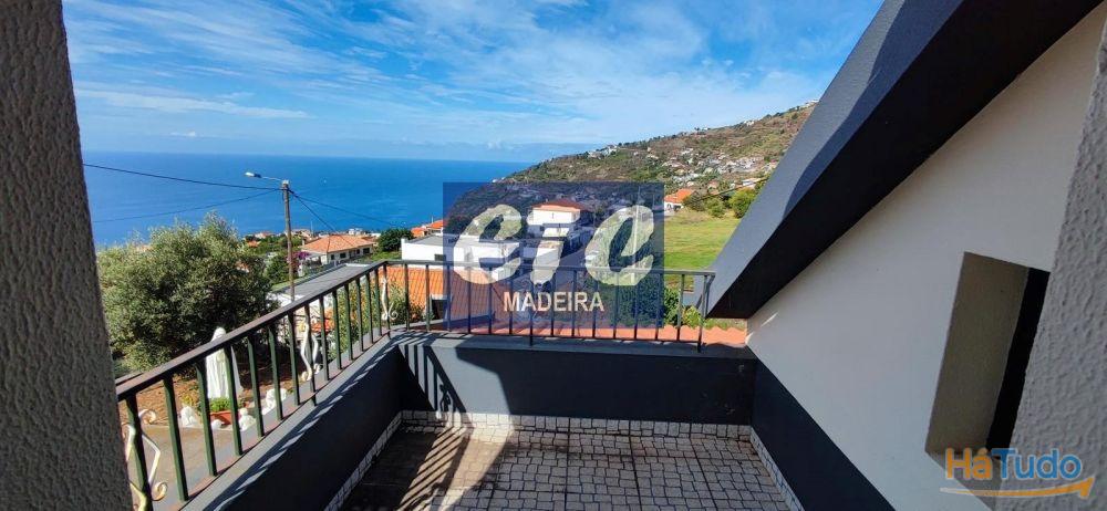 Beautiful sunny and sea view property in Arco da Calheta Beautiful sunny and sea view property in Arco da Calheta
