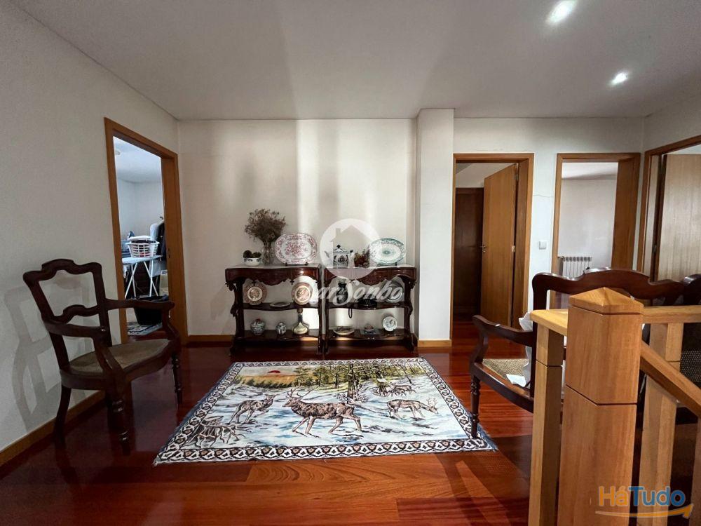 Moradia T4 c/ comércio inserida em terreno c/ 1479m2 em Amorim, Póvoa de Varzim! Moradia T4 c/ comércio inserida em terreno c/ 1479m2 em Amorim, Póvoa de Varzim!