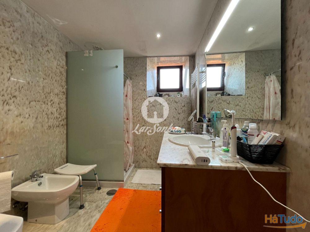 Moradia T4 c/ comércio inserida em terreno c/ 1479m2 em Amorim, Póvoa de Varzim! Moradia T4 c/ comércio inserida em terreno c/ 1479m2 em Amorim, Póvoa de Varzim!