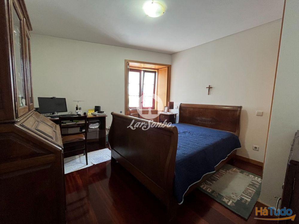 Moradia T4 c/ comércio inserida em terreno c/ 1479m2 em Amorim, Póvoa de Varzim! Moradia T4 c/ comércio inserida em terreno c/ 1479m2 em Amorim, Póvoa de Varzim!