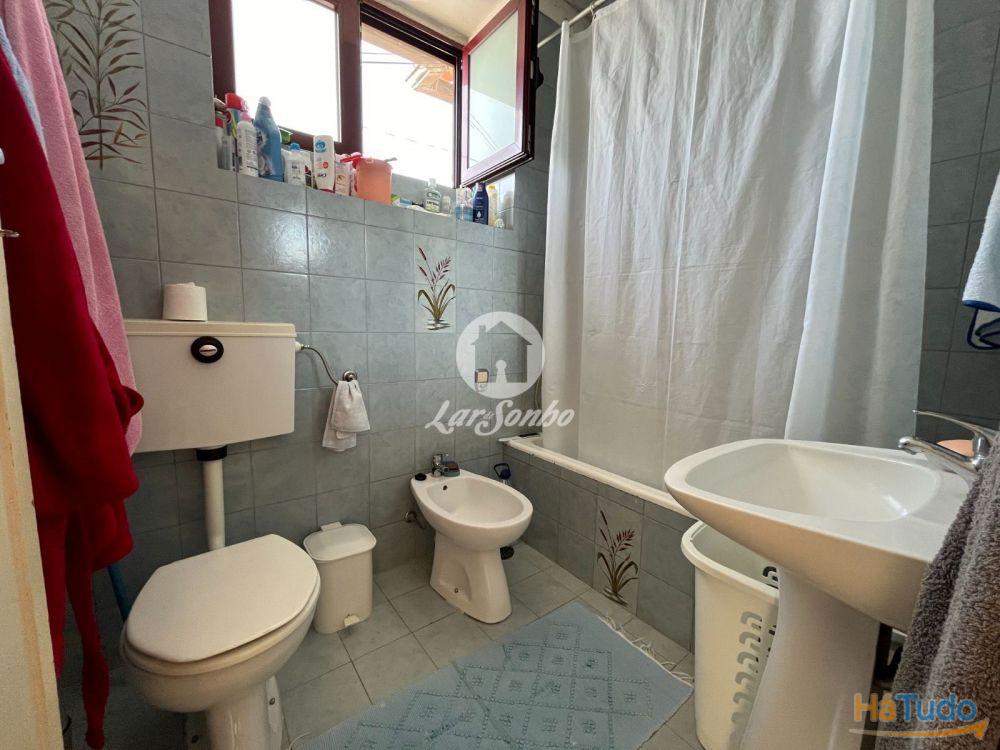 Moradia T4 c/ comércio inserida em terreno c/ 1479m2 em Amorim, Póvoa de Varzim! Moradia T4 c/ comércio inserida em terreno c/ 1479m2 em Amorim, Póvoa de Varzim!