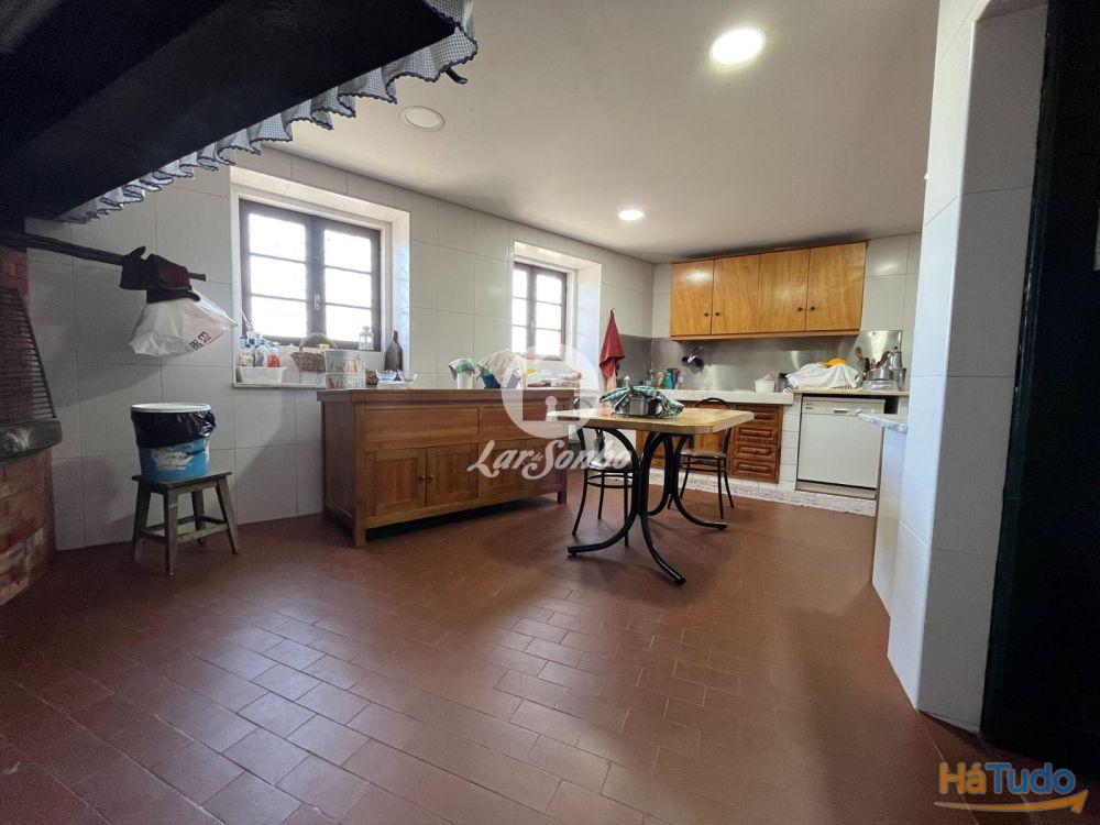 Moradia T4 c/ comércio inserida em terreno c/ 1479m2 em Amorim, Póvoa de Varzim! Moradia T4 c/ comércio inserida em terreno c/ 1479m2 em Amorim, Póvoa de Varzim!