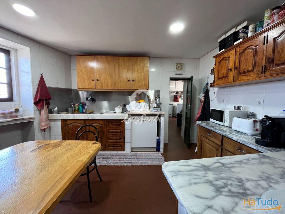 Moradia T4 c/ comércio inserida em terreno c/ 1479m2 em Amorim, Póvoa de Varzim! Moradia T4 c/ comércio inserida em terreno c/ 1479m2 em Amorim, Póvoa de Varzim!