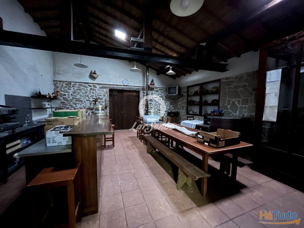 Moradia T4 c/ comércio inserida em terreno c/ 1479m2 em Amorim, Póvoa de Varzim! Moradia T4 c/ comércio inserida em terreno c/ 1479m2 em Amorim, Póvoa de Varzim!