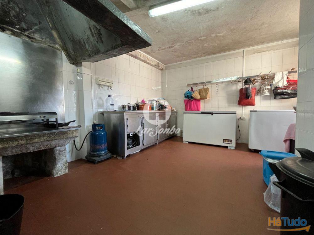 Moradia T4 c/ comércio inserida em terreno c/ 1479m2 em Amorim, Póvoa de Varzim! Moradia T4 c/ comércio inserida em terreno c/ 1479m2 em Amorim, Póvoa de Varzim!