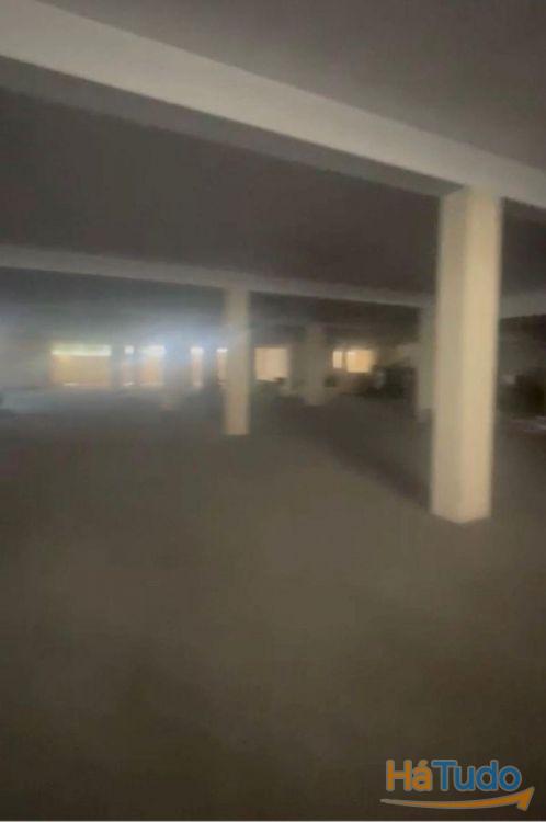 Armazém com entrada para veículos grandes Porto Armazém com entrada para veículos grandes Porto