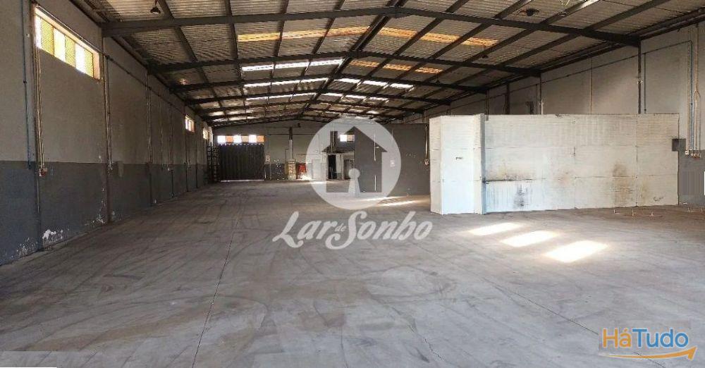 Armazém como novo com 1.175m2 em Vilar Armazém como novo com 1.175m2 em Vilar