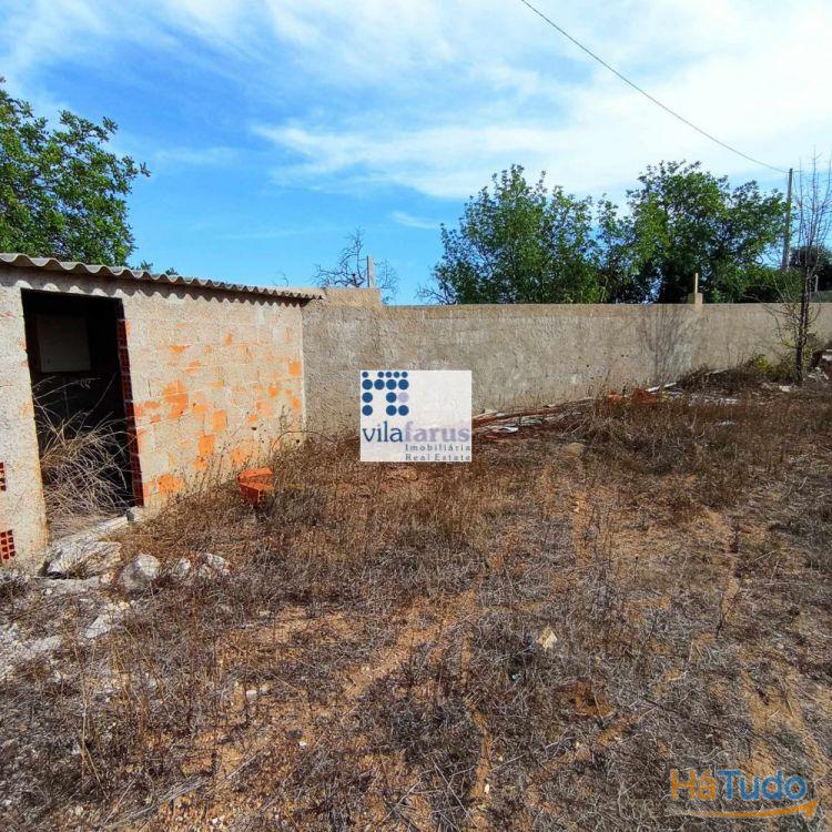 Terreno rústico de2.560m2 murado e portão Terreno rústico de2.560m2 murado e portão