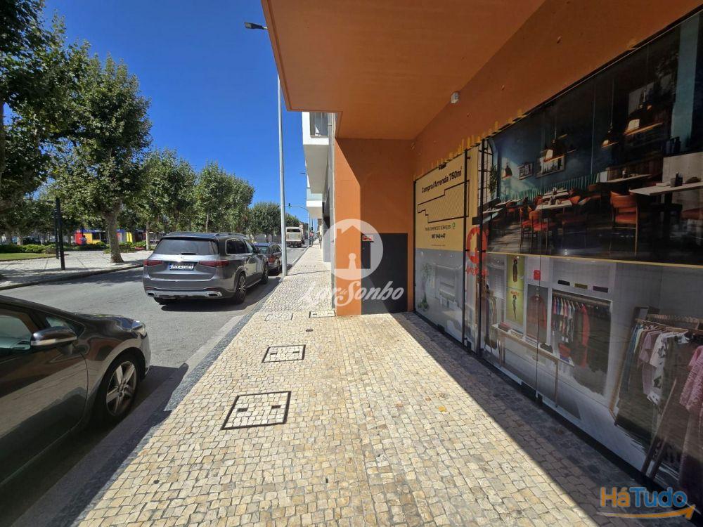 Loja NOVA no centro de Vila do Conde com 2 andares e 750m2 Loja NOVA no centro de Vila do Conde com 2 andares e 750m2