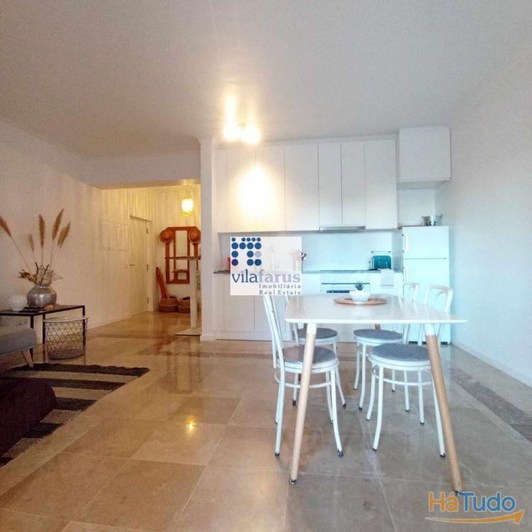 T1+1 em codomínio fechado com piscina e jardins T1+1 em codomínio fechado com piscina e jardins