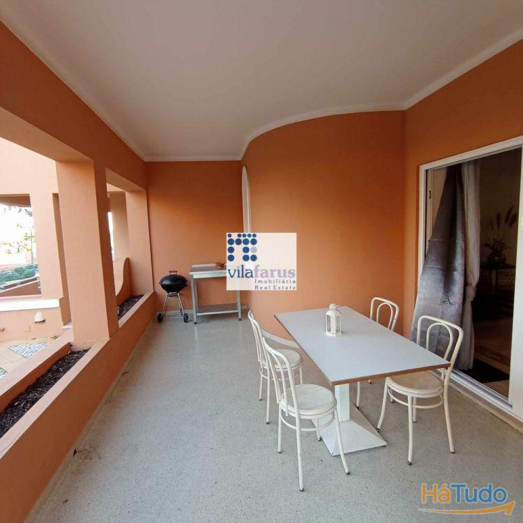 T1+1 em codomínio fechado com piscina e jardins T1+1 em codomínio fechado com piscina e jardins