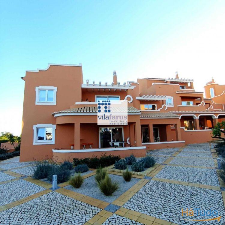 T1+1 em codomínio fechado com piscina e jardins T1+1 em codomínio fechado com piscina e jardins