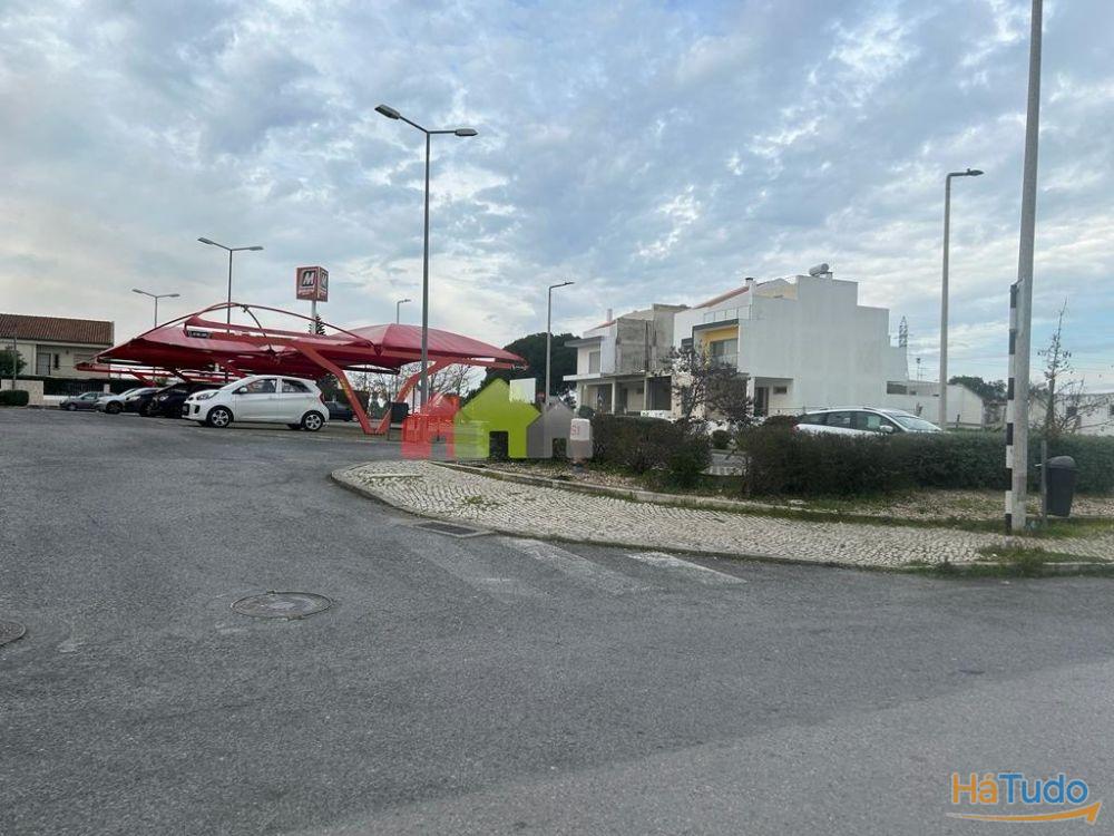 Terreno Urbano ? Santo Antnio da Charneca - Barreiro