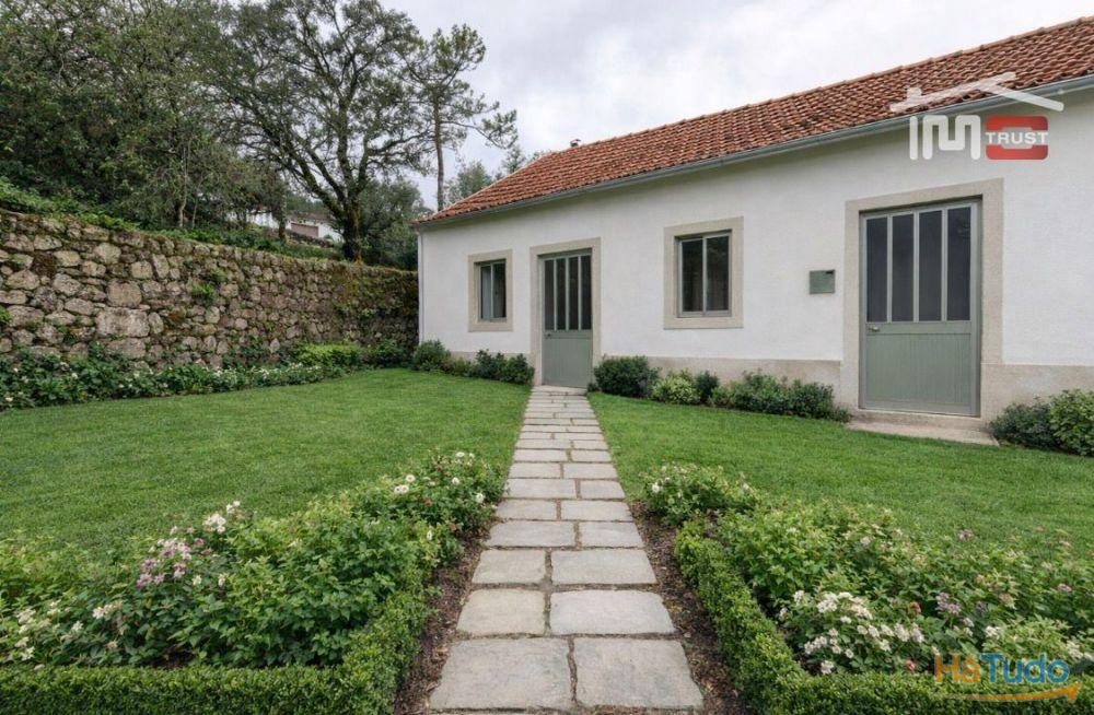 MORADIA T2 DE CAMPO PARA RECUPERAR COM LAREIRA, POÇO E FORNO (S. MAMEDE) MORADIA T2 DE CAMPO PARA RECUPERAR COM LAREIRA, POÇO E FORNO (S. MAMEDE)