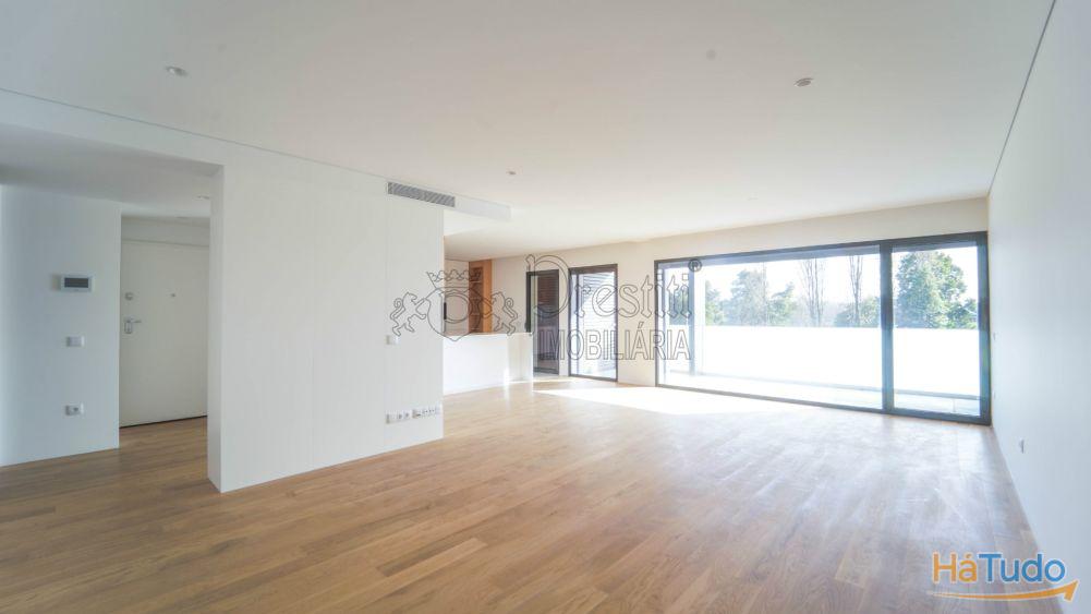 Apartamentos Novos 3 quartos, para venda na Cidade de Guimares