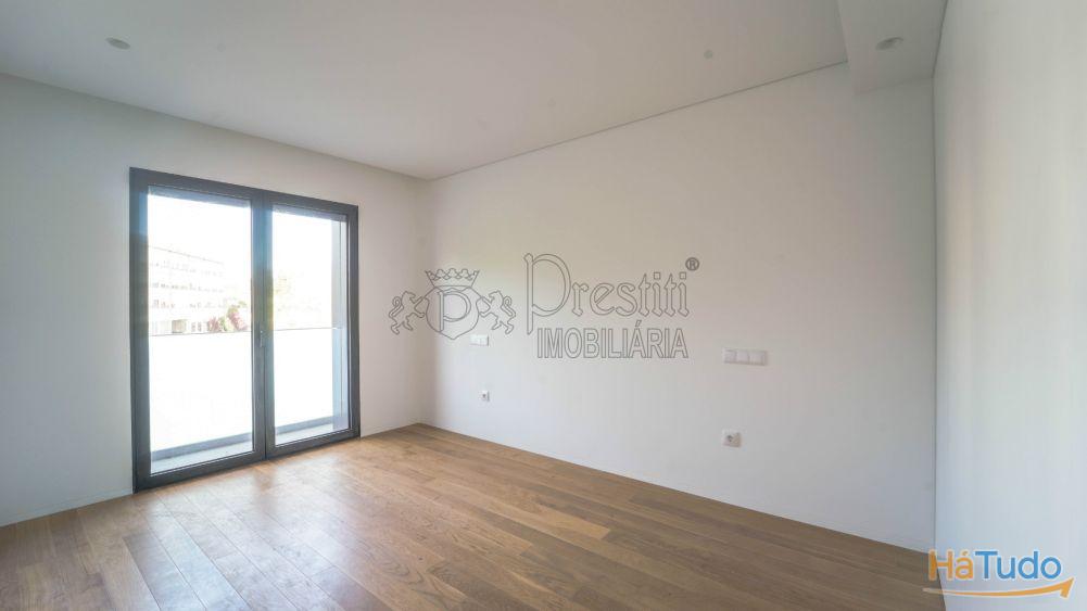 Apartamentos Novos 3 quartos, para venda na Cidade de Guimares