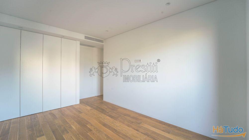 Apartamentos Novos 3 quartos, para venda na Cidade de Guimares