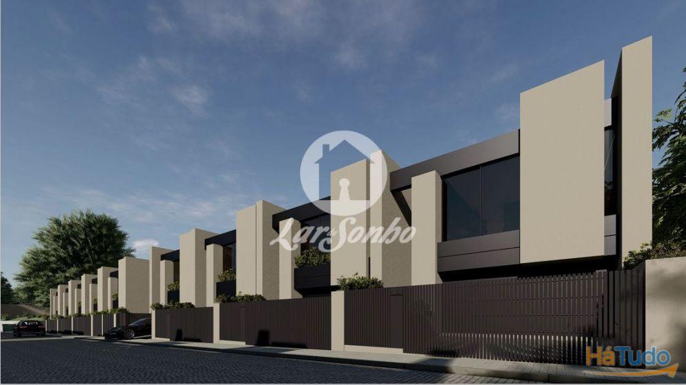 Moradia nova T3, com 2 frentes, localizada em São Pedro da Cova, no concelho de Gondomar Moradia nova T3, com 2 frentes, localizada em São Pedro da Cova, no concelho de Gondomar