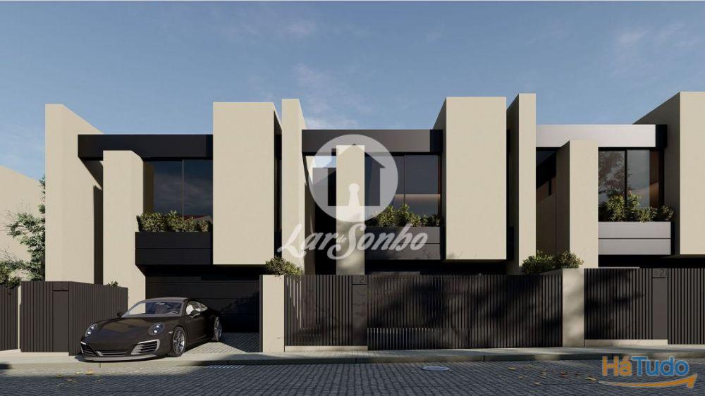 Moradia nova T3, com 2 frentes, localizada em São Pedro da Cova, no concelho de Gondomar Moradia nova T3, com 2 frentes, localizada em São Pedro da Cova, no concelho de Gondomar