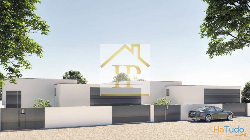 Moradia T�rrea T3+1 Pronta Habitar