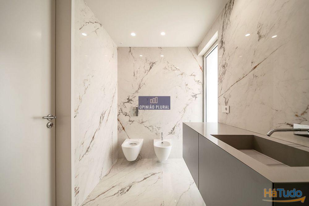 Espaçosa Moradia T4 com Escritório e Piscina - Pronta a Habitar Espaçosa Moradia T4 com Escritório e Piscina - Pronta a Habitar