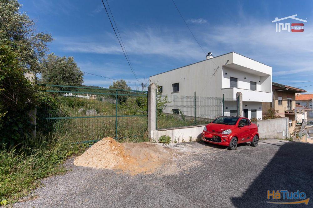 Terreno para construção no centro de Mira de Aire com 5.567 m2 Terreno para construção no centro de Mira de Aire com 5.567 m2