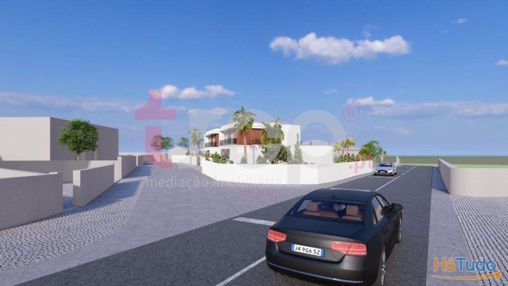 MORADIAS T3+1 EM CONSTRUO - RORIZ