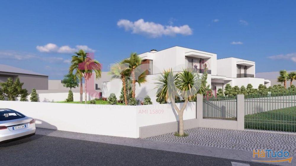 MORADIAS T3+1 EM CONSTRUO - RORIZ