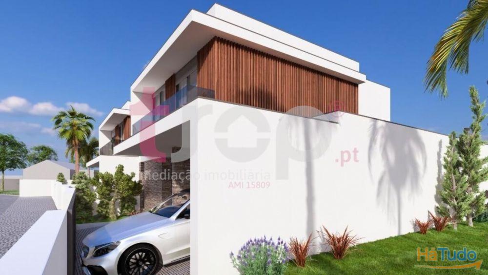 MORADIAS T3+1 EM CONSTRUO - RORIZ