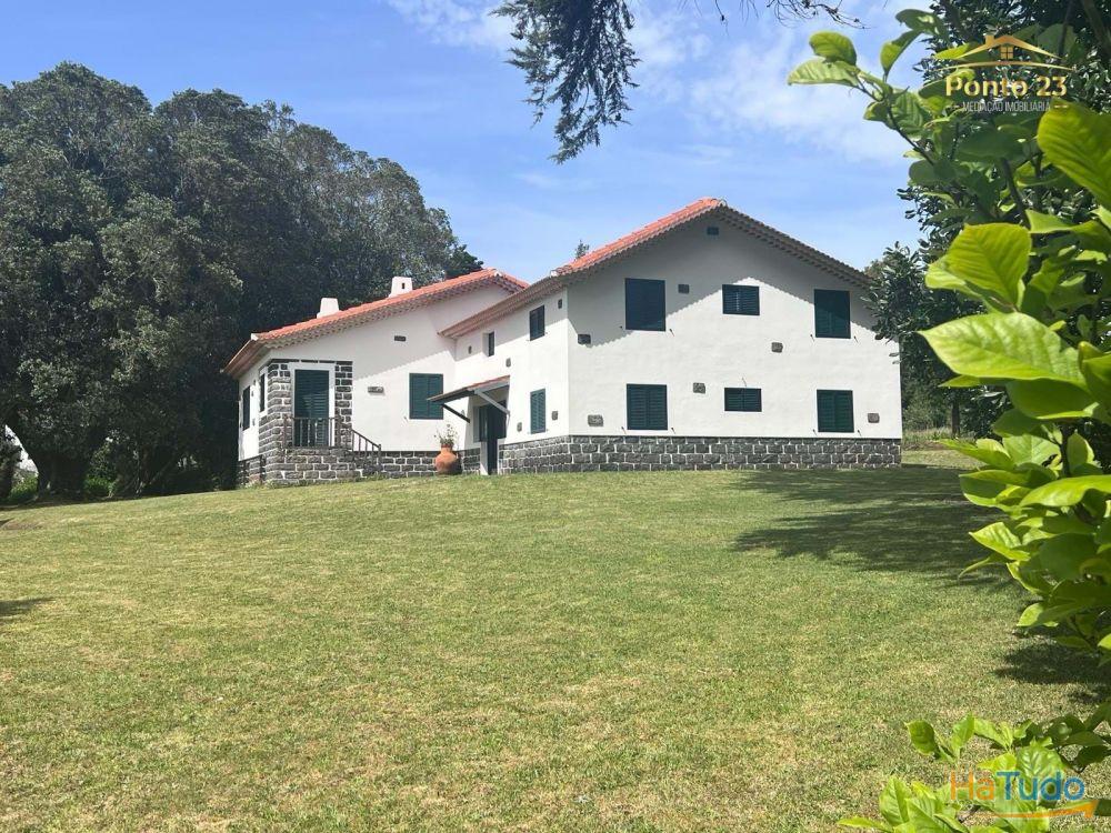 Bela propriedade para venda -Santo da serra ,ilha da madeira.