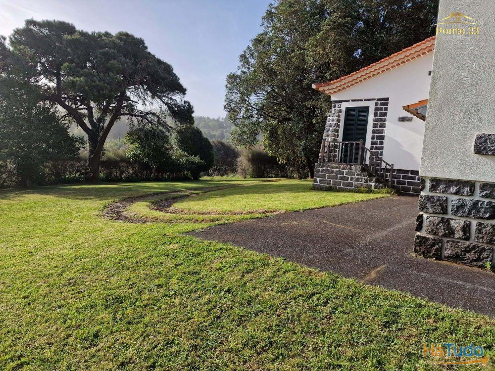 Bela propriedade para venda -Santo da serra ,ilha da madeira.