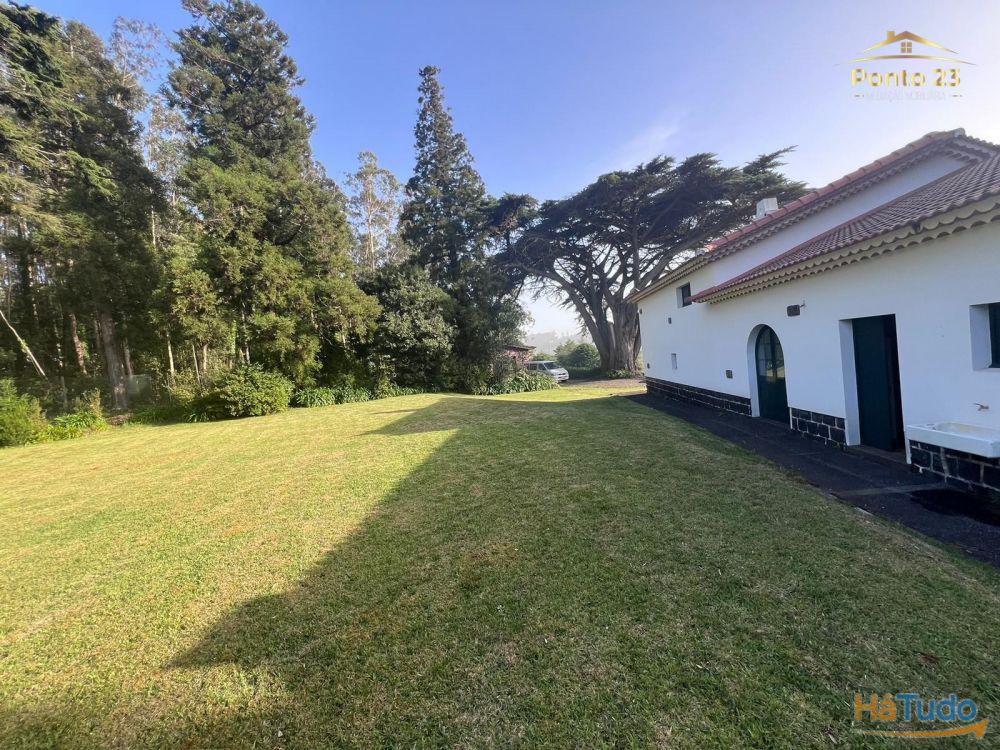 Bela propriedade para venda -Santo da serra ,ilha da madeira.