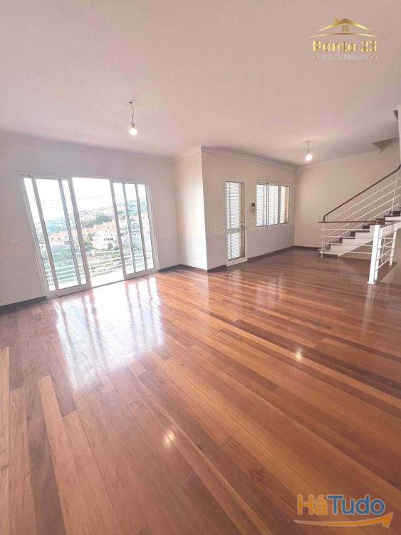 Moradia T3 com vista mar, situada em Gaula rua da palmeira, santa cruz -Ilha da Madeira