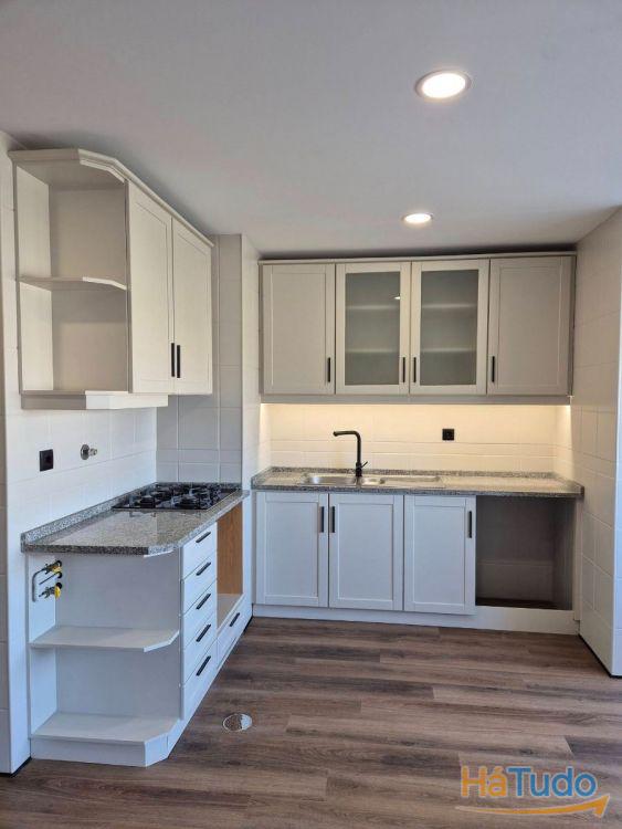 Apartamento, para venda, Lousada - Silvares, Pias, Nogueira e Alvarenga