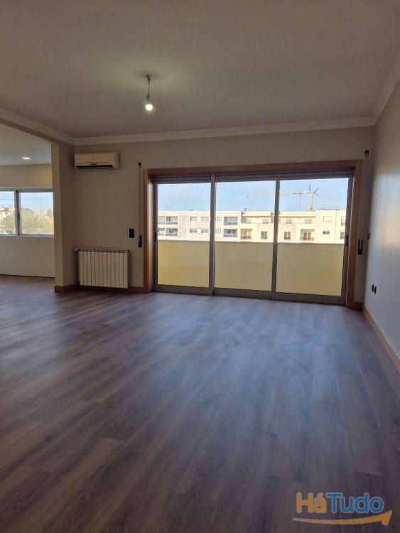 Apartamento, para venda, Lousada - Silvares, Pias, Nogueira e Alvarenga