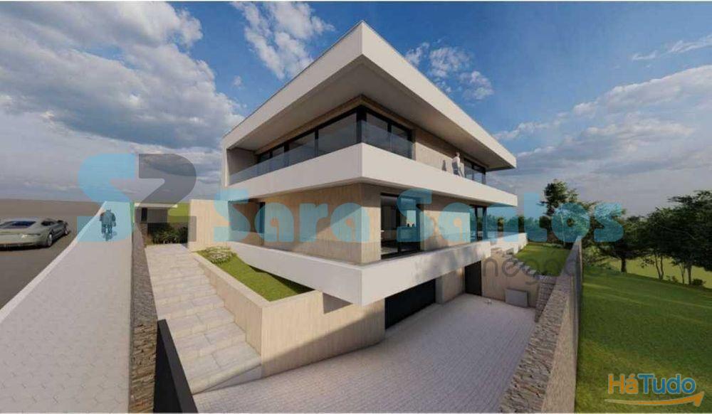 Moradia T4+1 C/Piscina vistas sobre Douro-Gaia