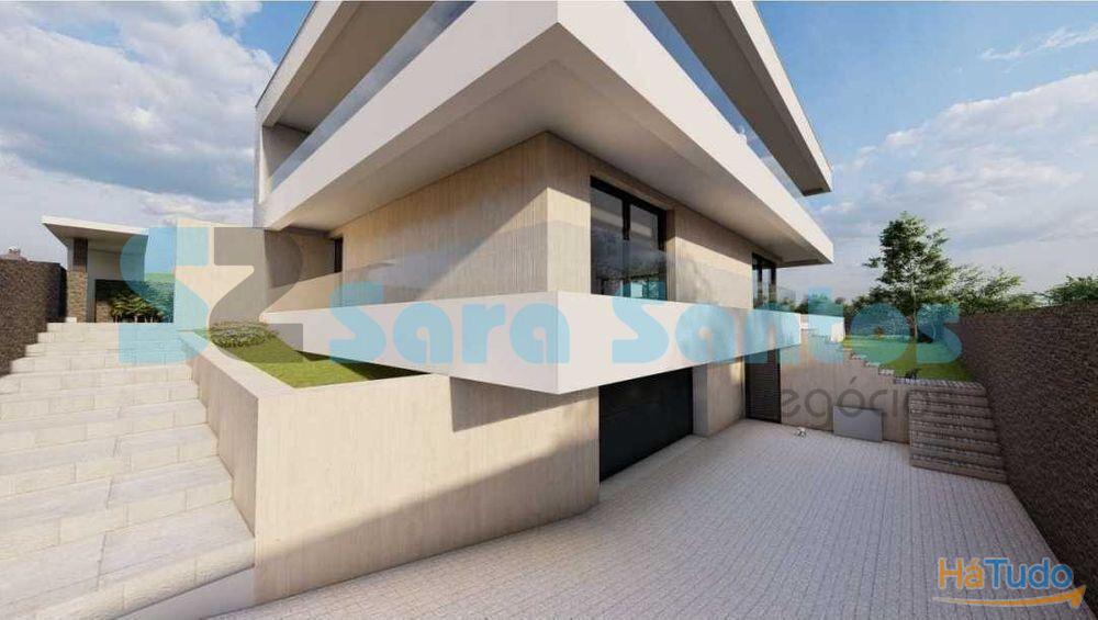 Moradia T4+1 C/Piscina vistas sobre Douro-Gaia