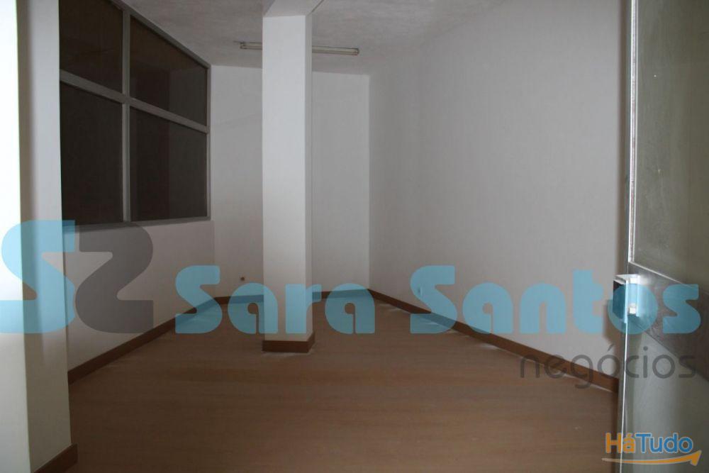 Loja renovada na Rua da Boavista-Porto