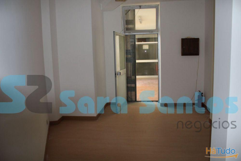 Loja renovada na Rua da Boavista-Porto