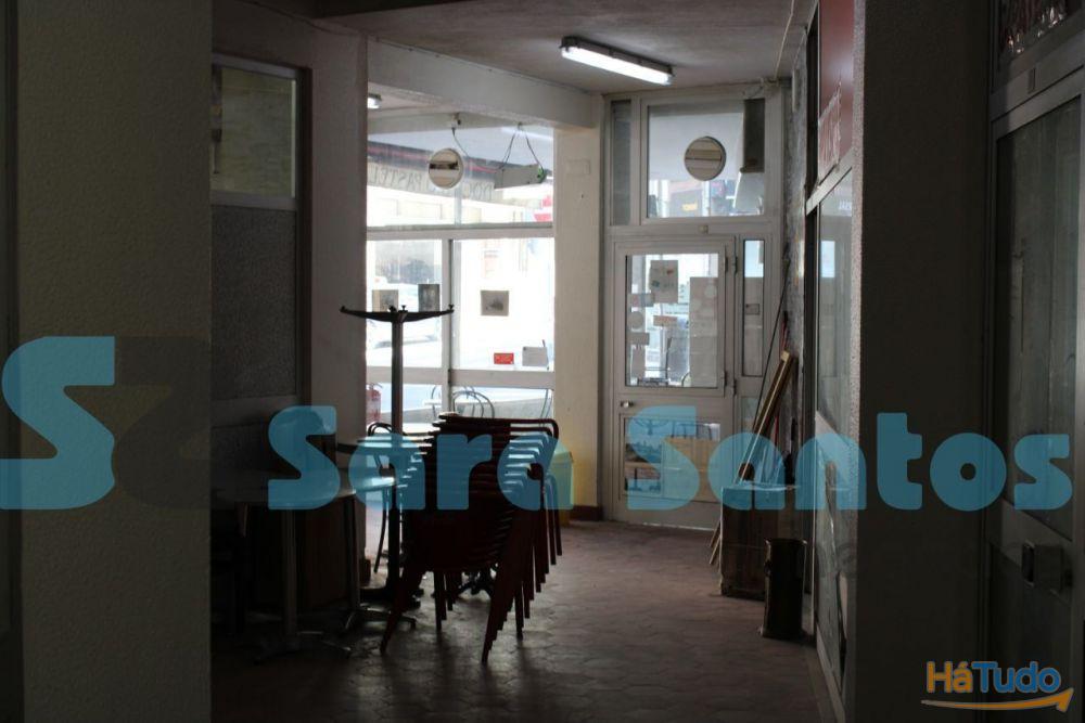 Loja renovada na Rua da Boavista-Porto