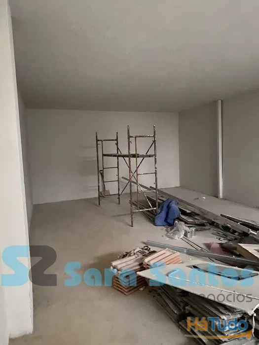 Loja Nova C/ Mezanine 235m2 baixa Porto