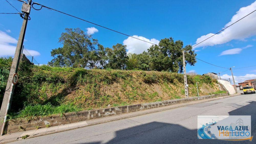 Terreno em zona ARU com 2.200 m2 ao Centro Escolar da Boavista/Lourinha - Rio Tinto Terreno em zona ARU com 2.200 m2 ao Centro Escolar da Boavista/Lourinha - Rio Tinto