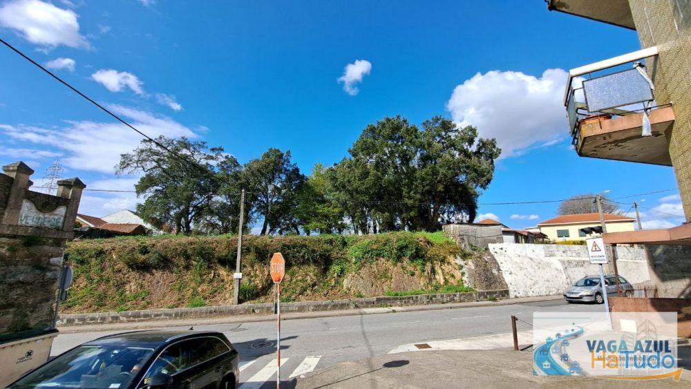 Terreno em zona ARU com 2.200 m2 ao Centro Escolar da Boavista/Lourinha - Rio Tinto Terreno em zona ARU com 2.200 m2 ao Centro Escolar da Boavista/Lourinha - Rio Tinto