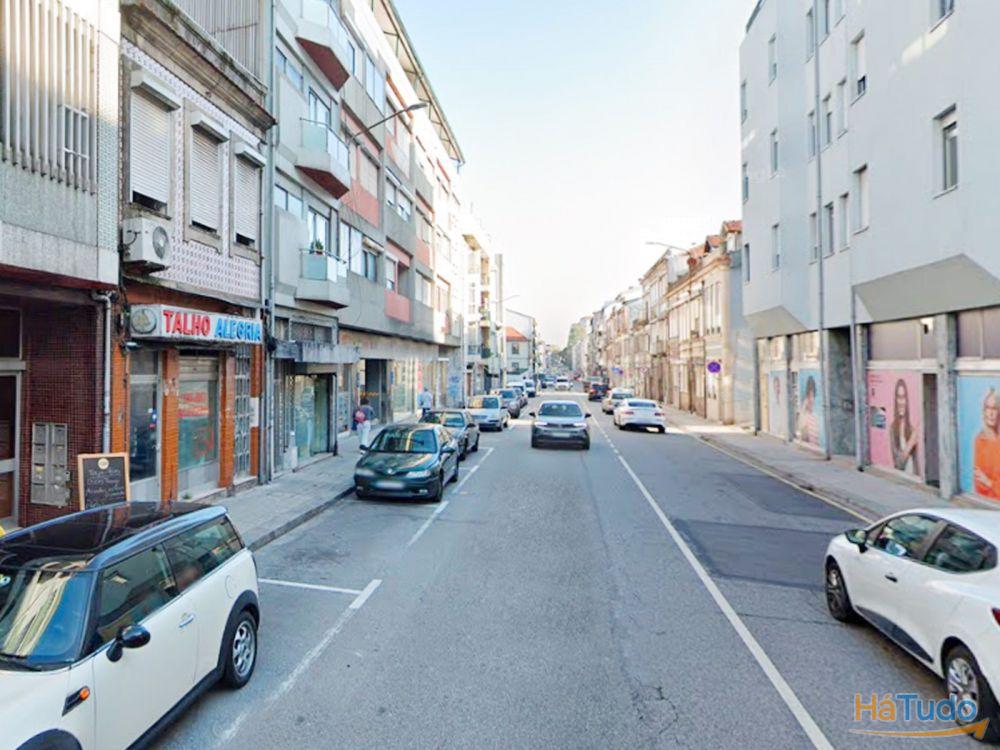 1400 | T2 Duplex Gar. Varanda | Porto, centro 1400 | T2 Duplex Gar. Varanda | Porto, centro