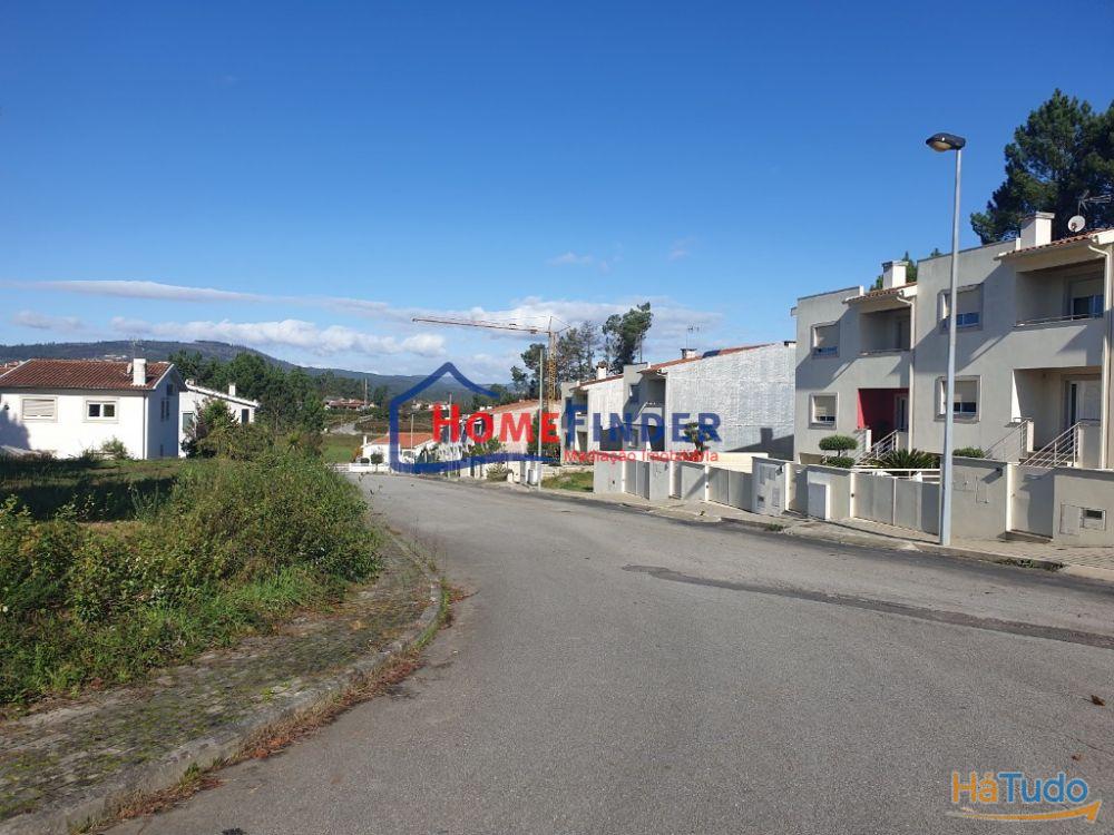 Terreno com 367 m2 em Vila Verde Terreno com 367 m2 em Vila Verde