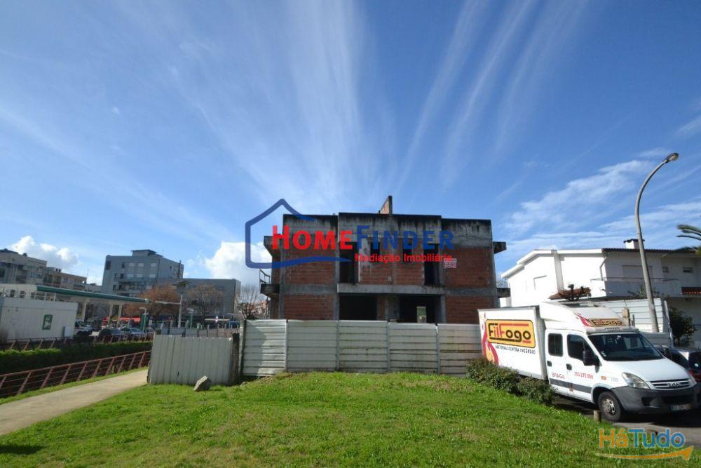 Moradia Geminada V3 - Santa Tecla Moradia Geminada V3 - Santa Tecla