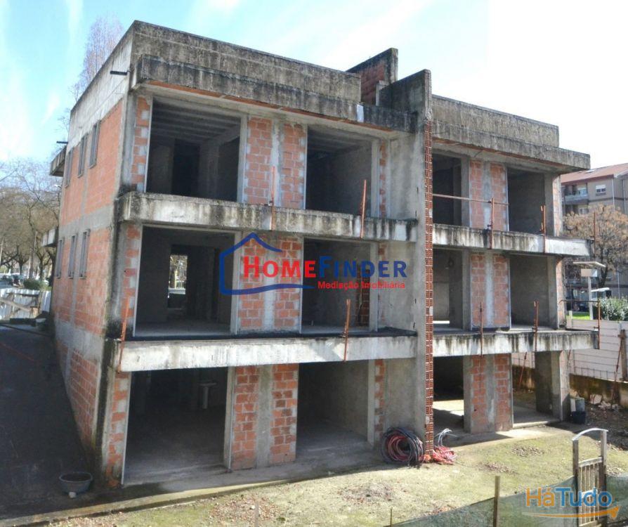 Moradia Geminada V3 - Santa Tecla Moradia Geminada V3 - Santa Tecla